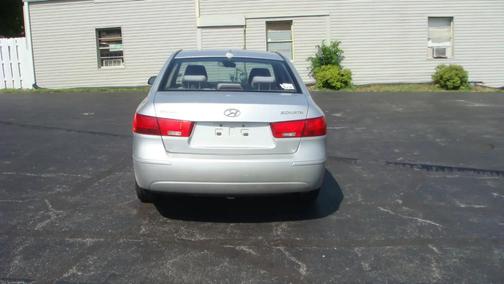 Silver 2010 Hyundai SONATA GLS