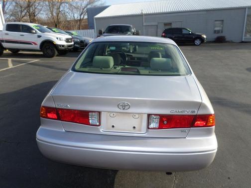 2000 Toyota Camry LE V6