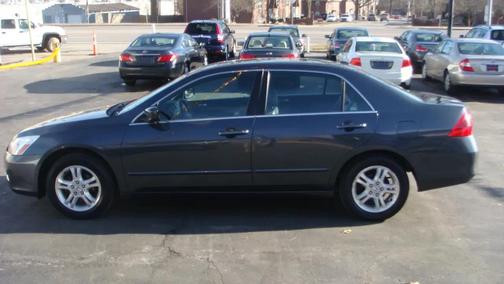 Gray 2007 Honda Accord SE
