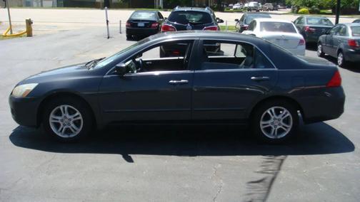 Gray 2007 Honda Accord SE