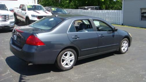 Gray 2007 Honda Accord SE