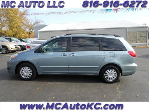 2006 Toyota Sienna LE