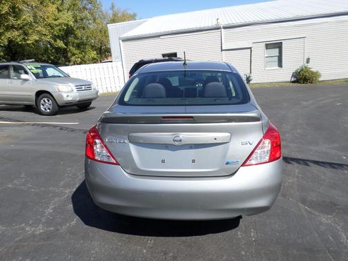 2014 Nissan Versa 1.6 SV