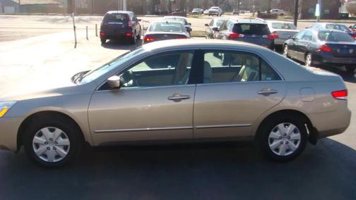 2003 Honda Accord LX 4-Door Sedan