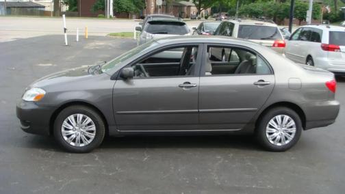 Gray 2007 Toyota Corolla LE