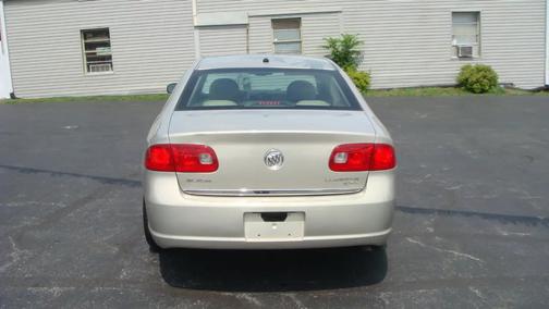 Gold 2008 Buick Lucerne CXL