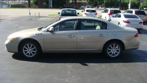 Gold 2008 Buick Lucerne CXL