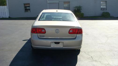 Gold 2008 Buick Lucerne CXL