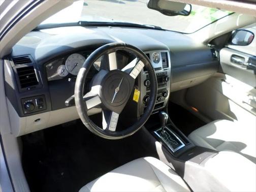 2005 Chrysler 300 Touring