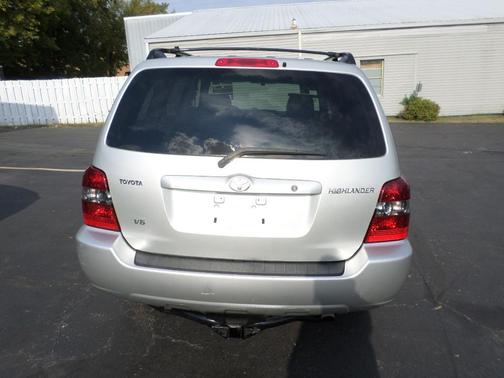 2004 Toyota Highlander Base