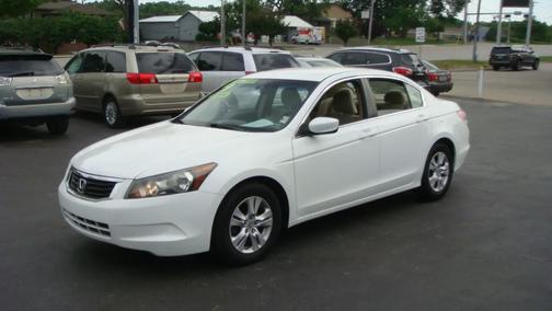 White 2009 Honda Accord LX-P