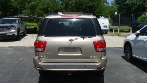 Gold 2006 Toyota Sequoia SR5