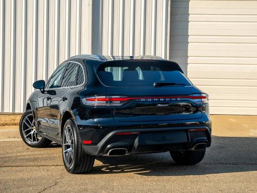 2025 Porsche Macan 