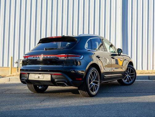 2025 Porsche Macan 
