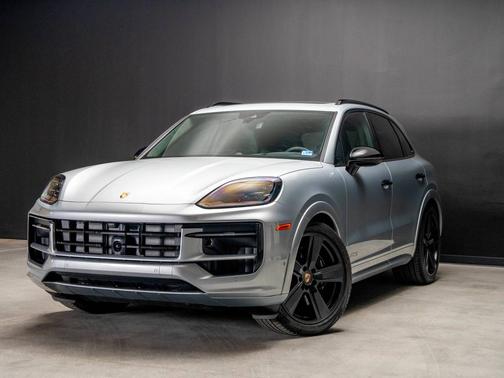 2025 Porsche Cayenne 