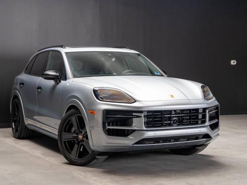2025 Porsche Cayenne 
