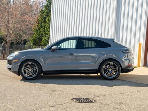 2024 Porsche Cayenne 