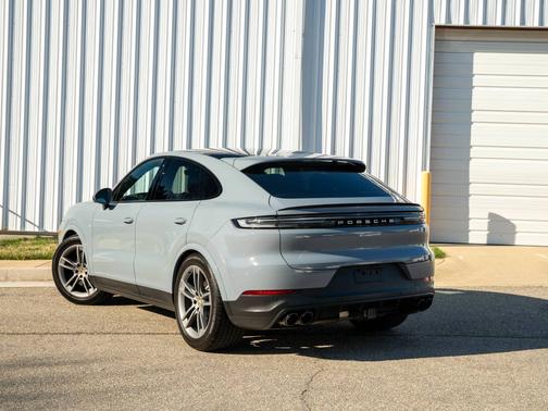 2024 Porsche Cayenne 