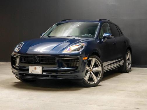 Night Blue Metallic 2023 Porsche Macan
