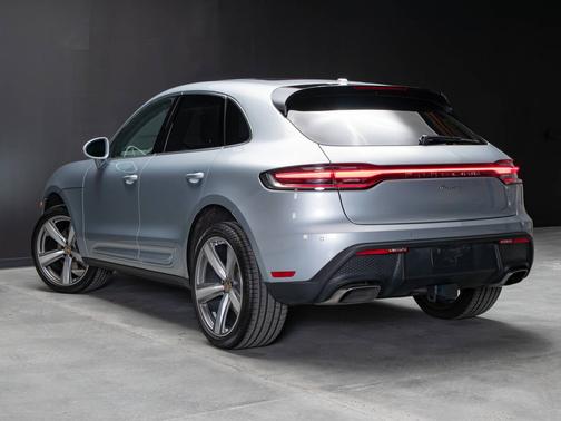 2025 Porsche Macan 