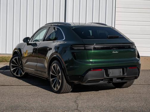 2024 Porsche Macan 