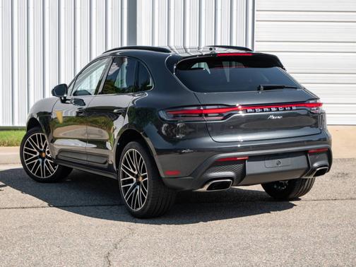 Volcano Grey Metallic 2026 Porsche Macan