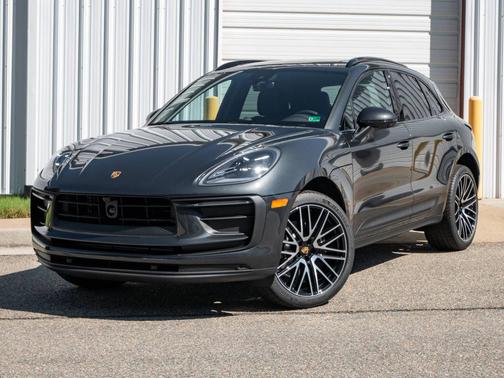 Volcano Grey Metallic 2026 Porsche Macan