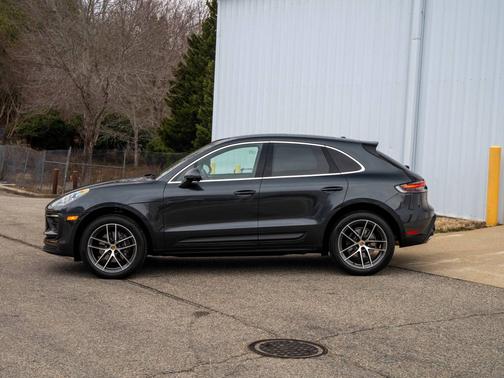 2025 Porsche Macan 