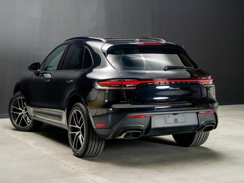 2025 Porsche Macan 