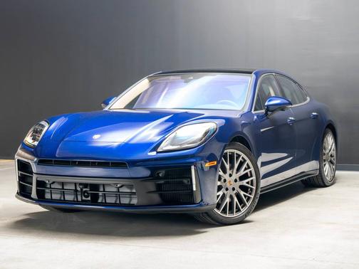 Gentian Blue Metallic 2024 Porsche Panamera