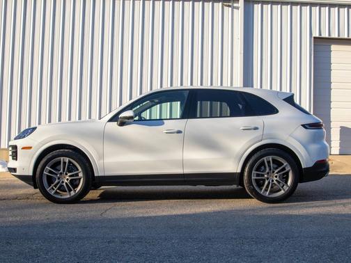 2024 Porsche Cayenne 