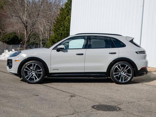 2025 Porsche Cayenne 
