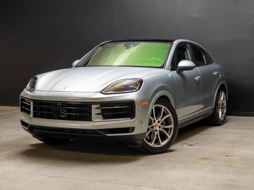 Dolomite Silver Metallic 2024 Porsche Cayenne