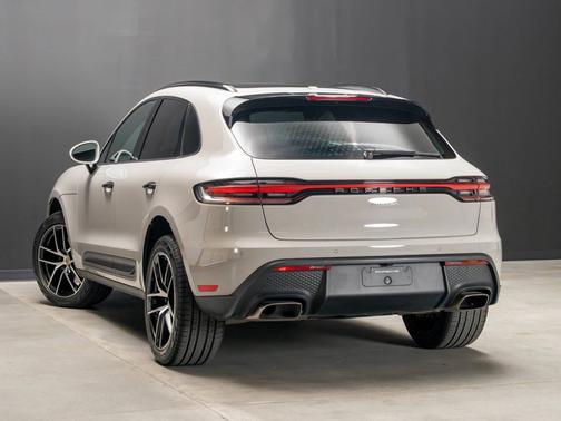 2025 Porsche Macan 