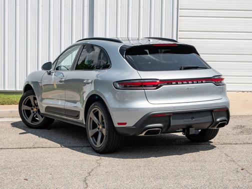 2025 Porsche Macan 