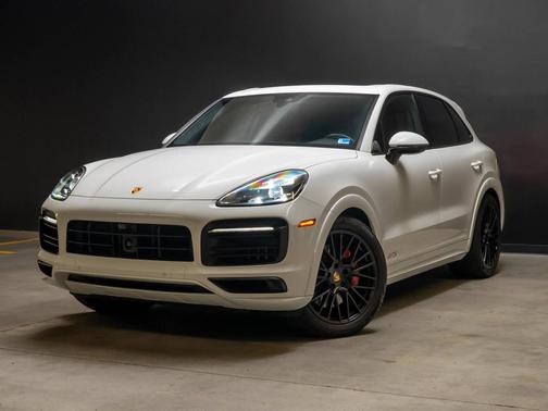 White 2023 Porsche Cayenne