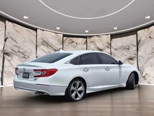 2020 Honda Accord Touring 2.0T