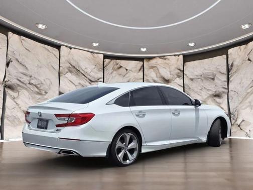 2020 Honda Accord Touring 2.0T