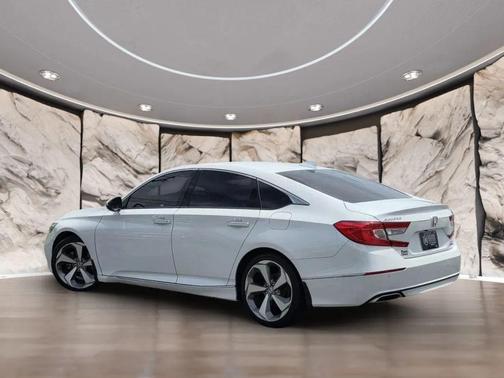 2020 Honda Accord Touring 2.0T