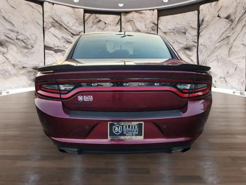 2017 Dodge Charger SE