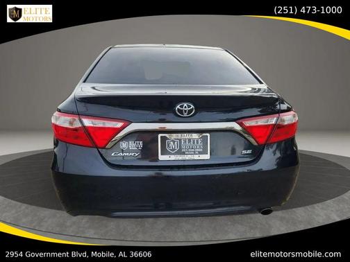 Midnight Black Metallic 2017 Toyota Camry SE