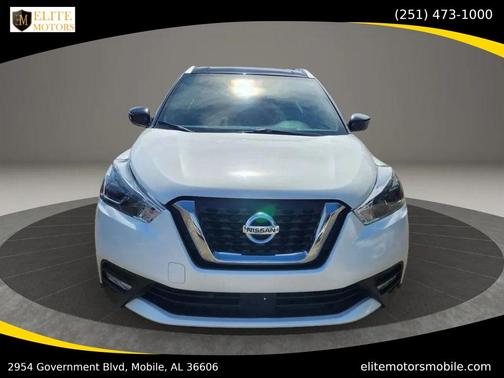 White 2020 Nissan Kicks SR
