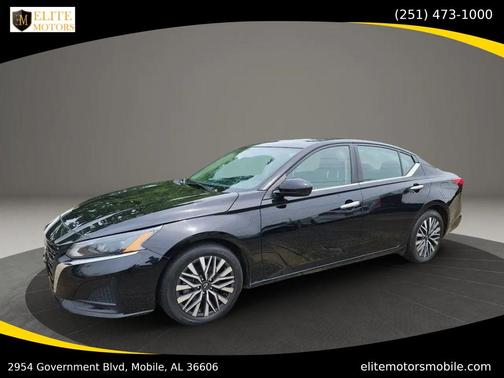 Super Black 2023 Nissan Altima 2.5 SV