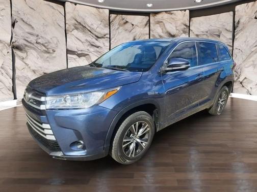2017 Toyota Highlander LE I4