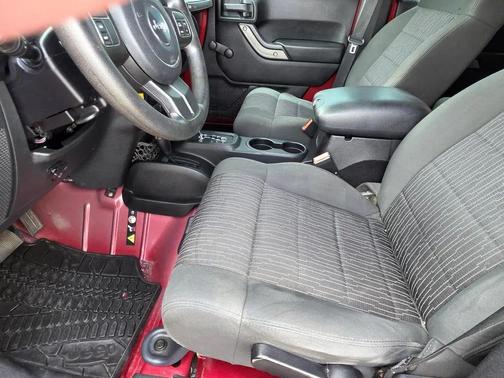 2012 Jeep Wrangler Unlimited Sport