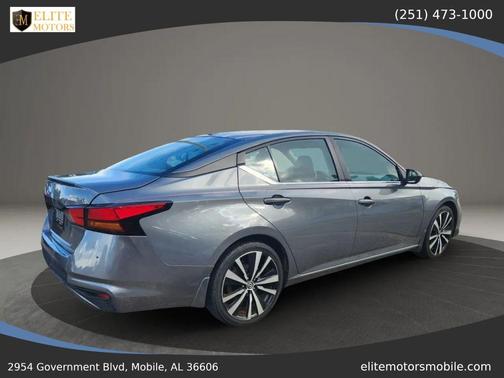 Gun Metallic 2019 Nissan Altima 2.5 SR