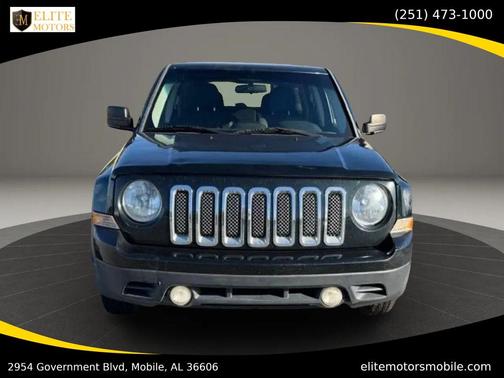 Black Forest Green Pearlcoat 2013 Jeep Patriot Sport