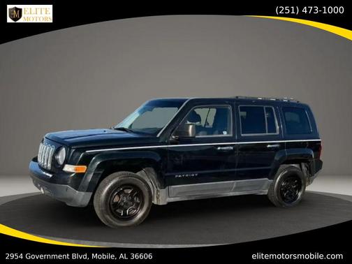 Black Forest Green Pearlcoat 2013 Jeep Patriot Sport
