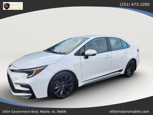Ice Cap 2023 Toyota Corolla SE