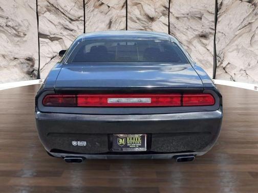 2013 Dodge Challenger SXT